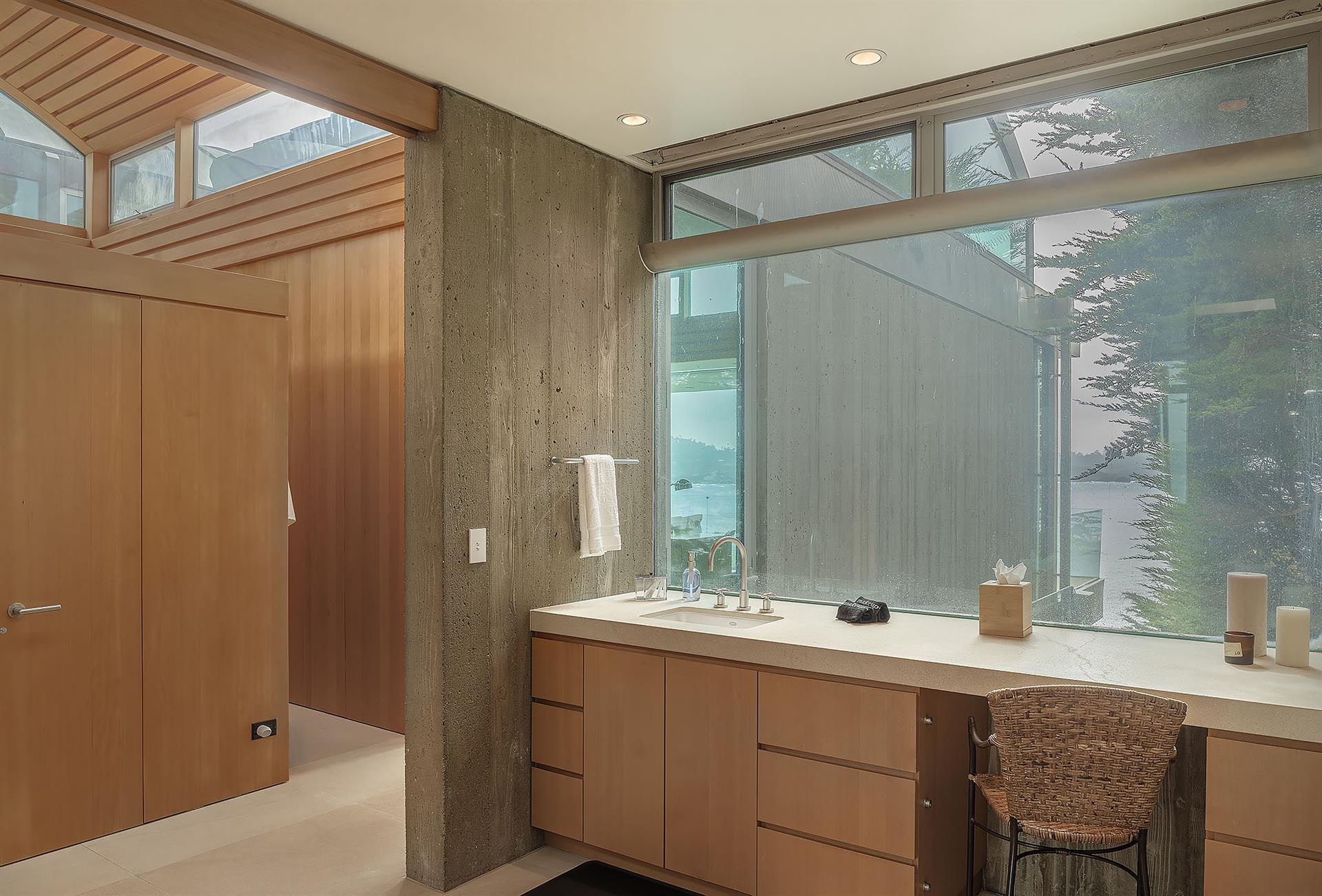 En Suite 1  Dual Bathrooms En Suite to Bedroom 1