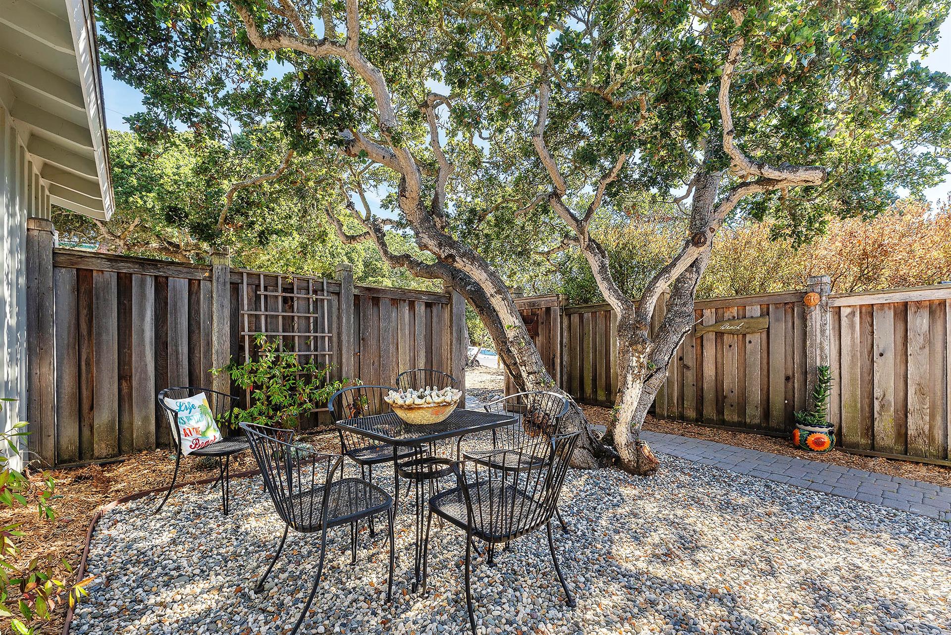 Enclosed Front Courtyard Garden