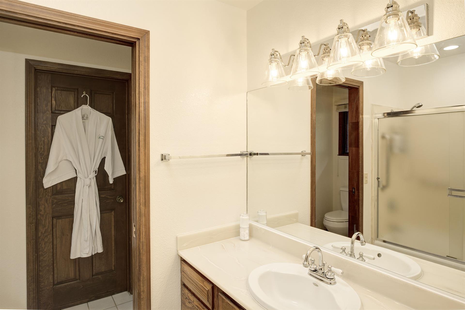 Hall Bathroom with ShowerTub Combo for Bedroom 1