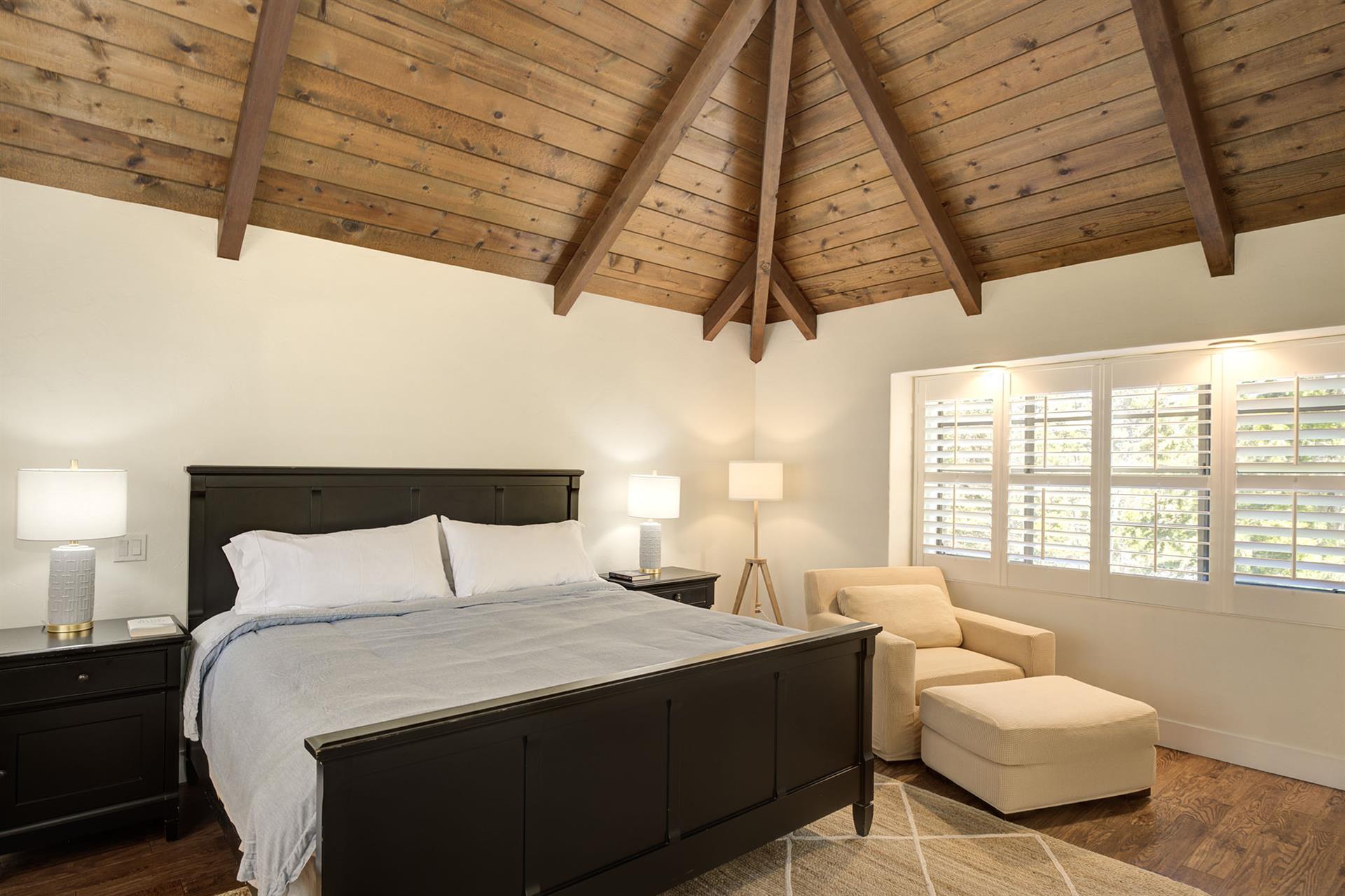 Bedroom 1  King Bed, TV, EnSuite Bath