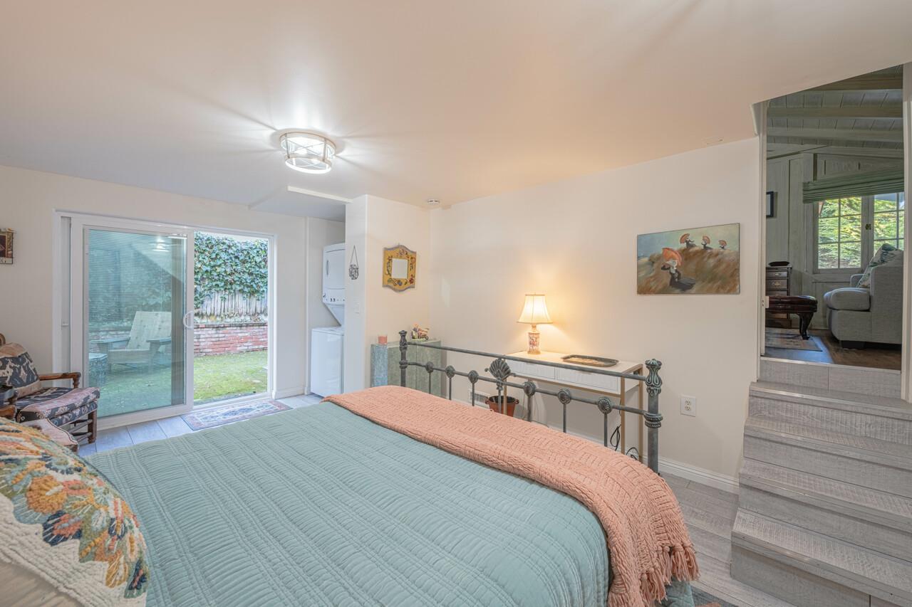 Bedroom 2, Queen Bed, Downstairs