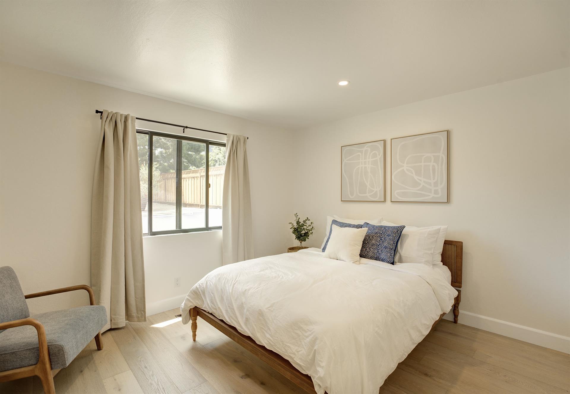 Bedroom 2  Queen Bed