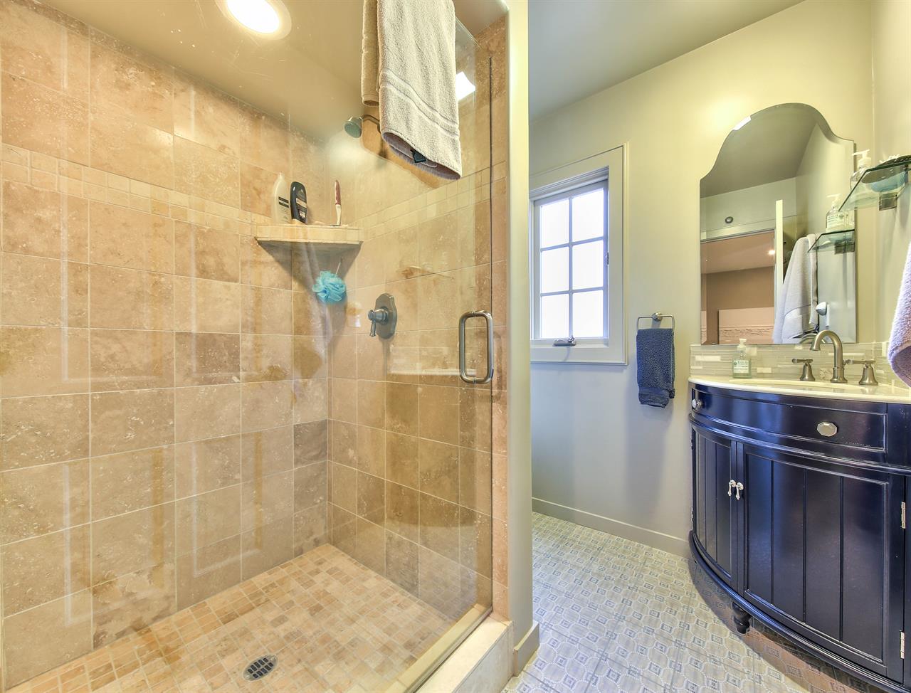 Hall Bathroom with Tiled Shower