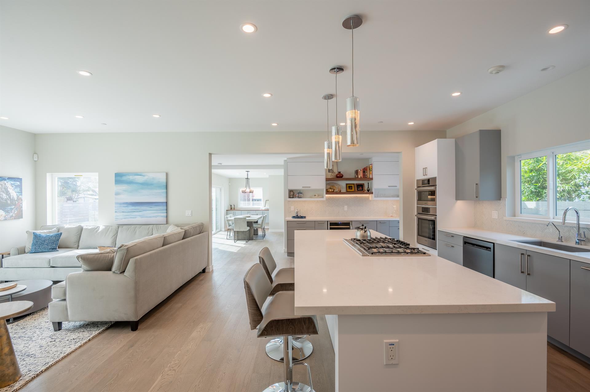 Chefs Kitchen, Wall Ovens, Wine Cooler, Stainless Appliances