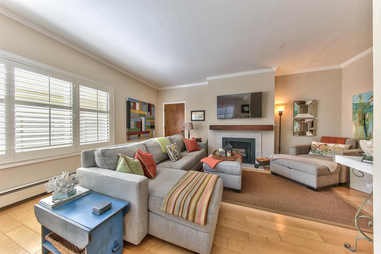 Welcome to Daisys Place Downtown CarmelbytheSea Condo