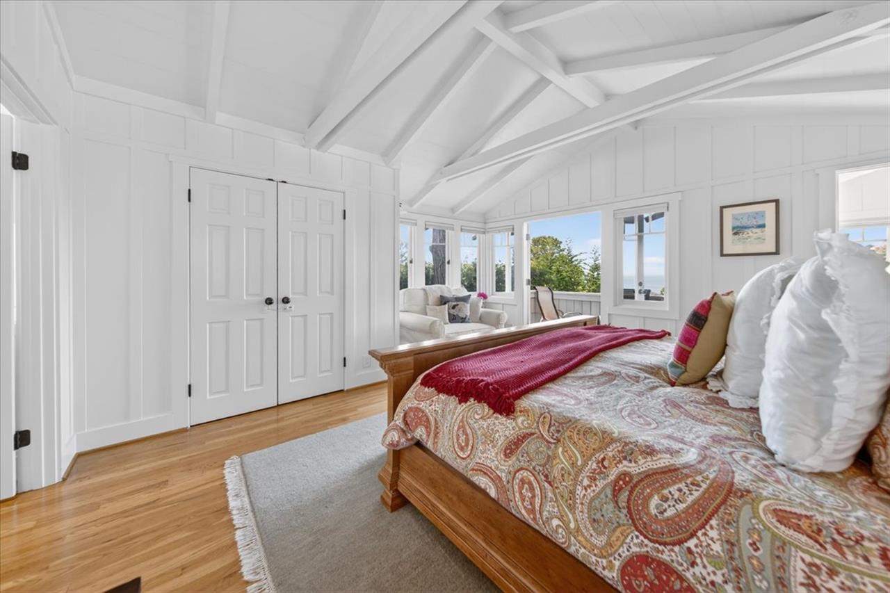 Upstairs Bedroom 1