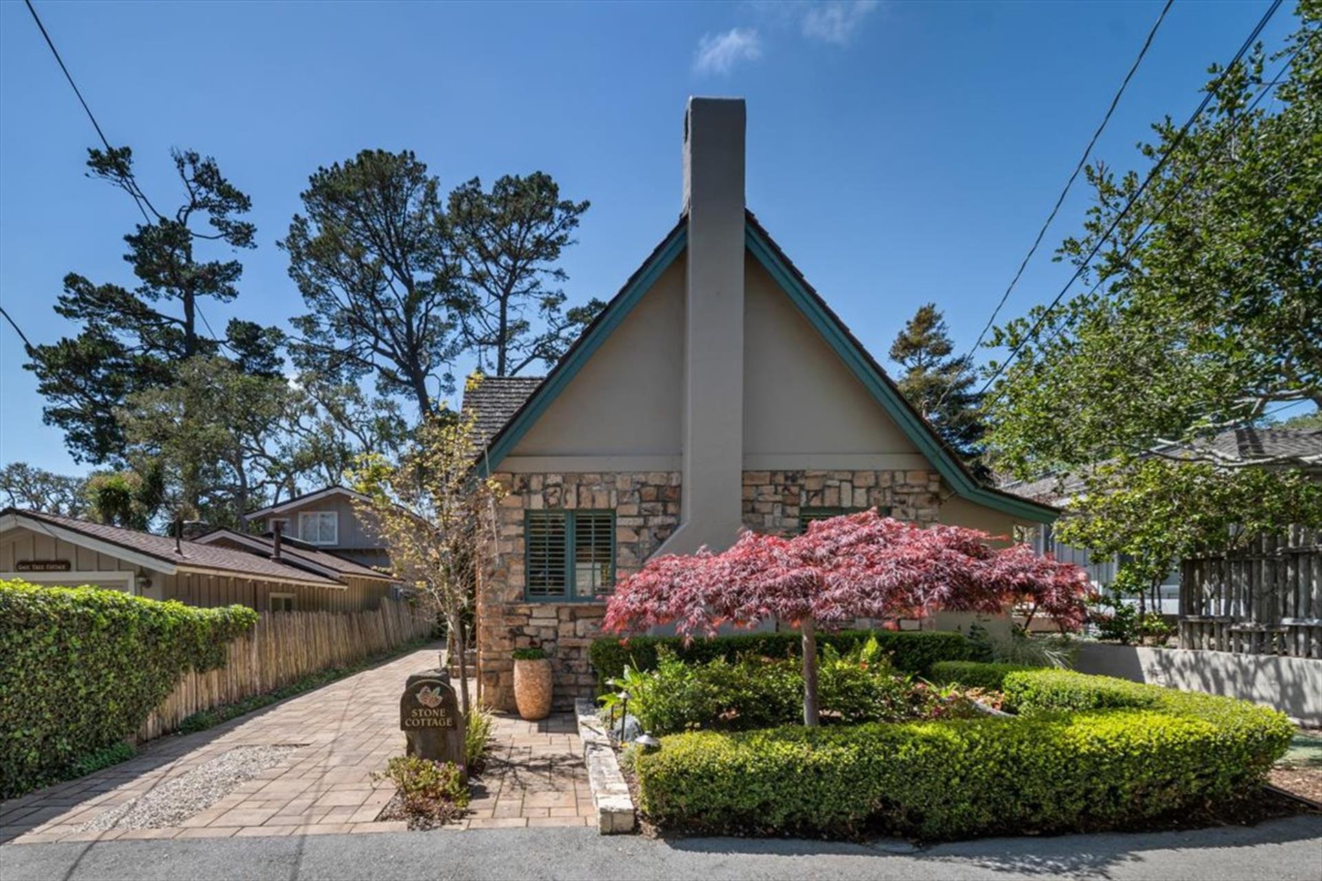 Welcome to Stone Cottage  Lovely Cottage with Guest Quarters