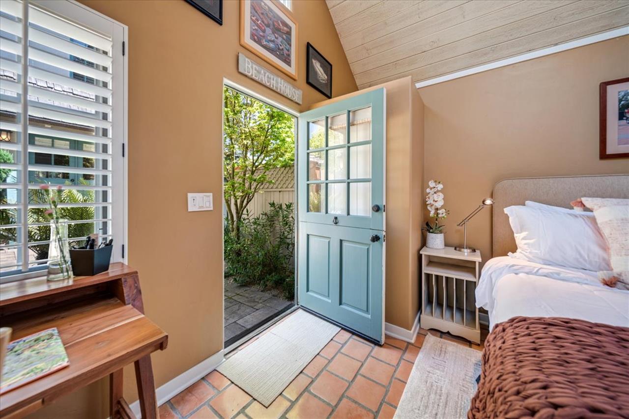 Detached Guest Cottage