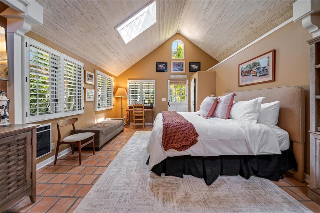 Guest Cottage has a King Bed
