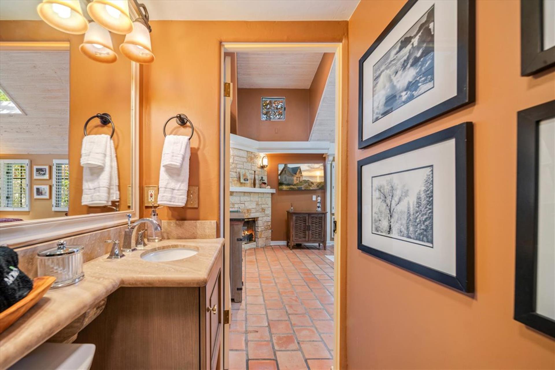 Guest Cottage Bathroom has a Shower