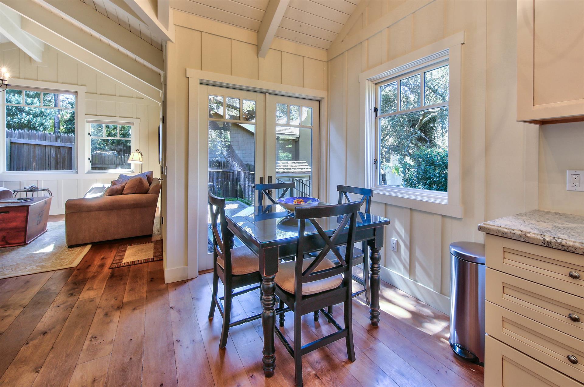 Dining Area, Access to Deck