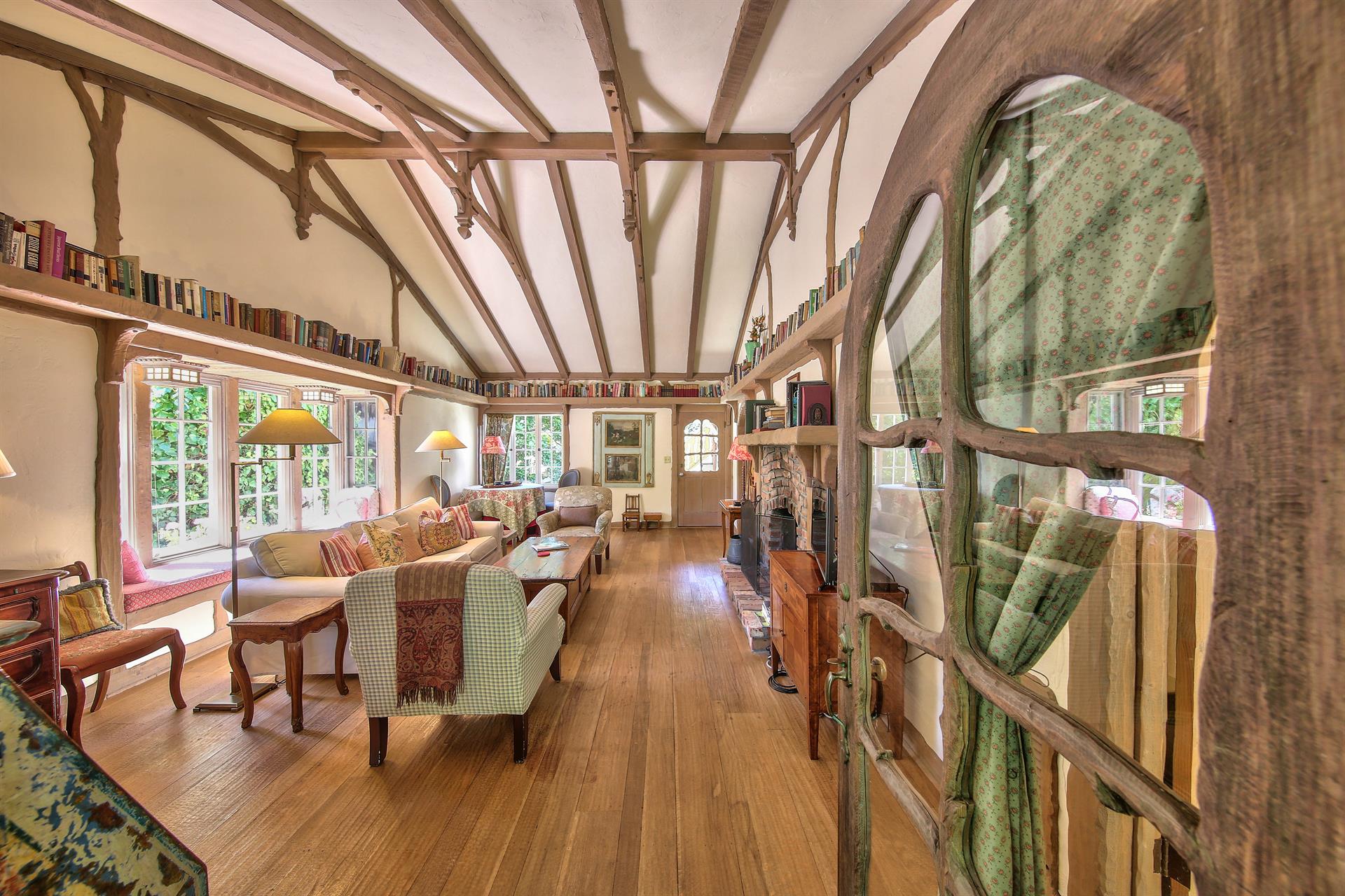 Enter into the Living Space Where Your Vacation Begins