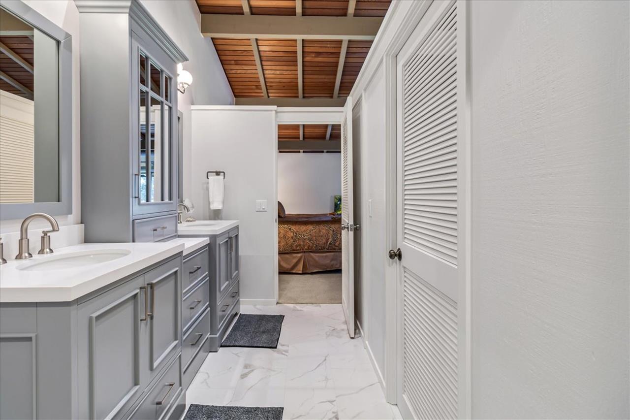 EnSuite Bathroom for Bedroom 1 has Double Vanities