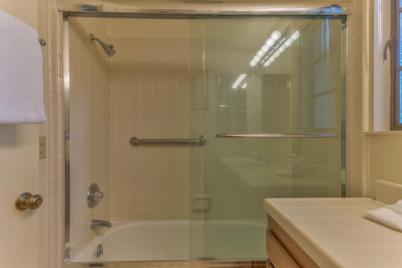 Bathroom 2, En Suite to Bedroom 2 with ShowerTub Combo
