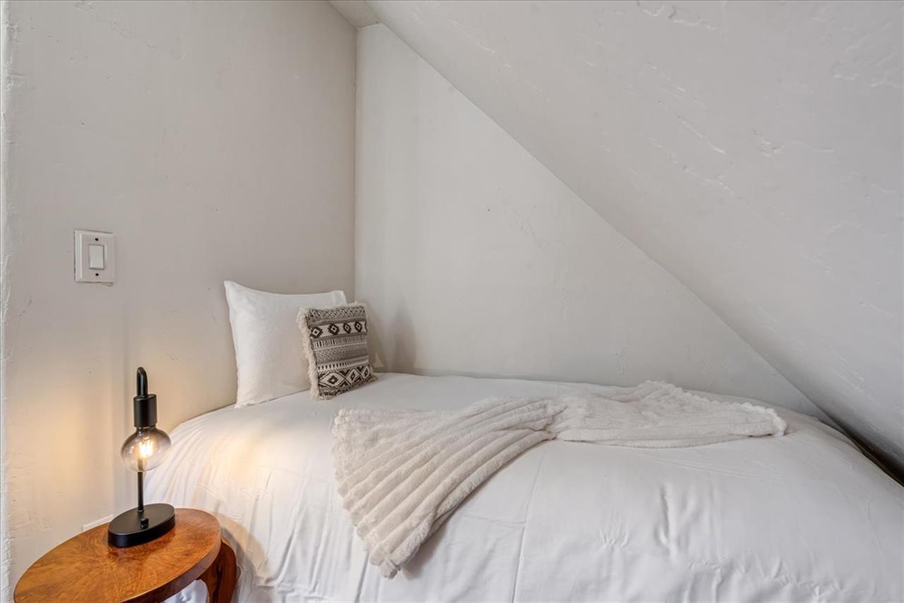 Bedroom 2 has a Twin Bed