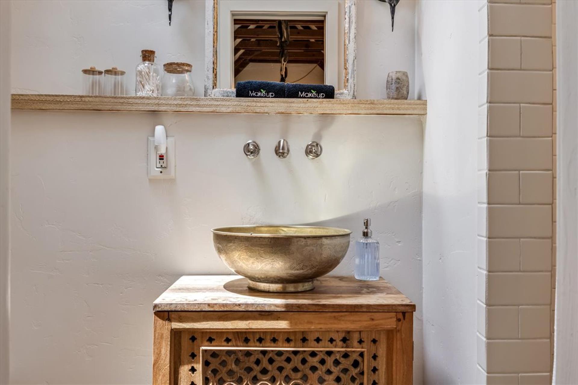Guest Cottage Bathroom