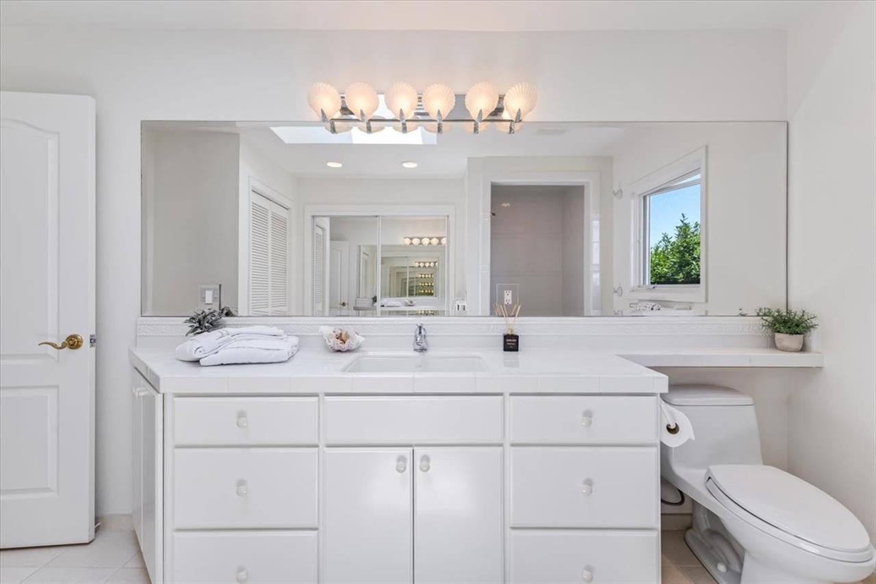 EnSuite Bath with Shower for Bedroom 1