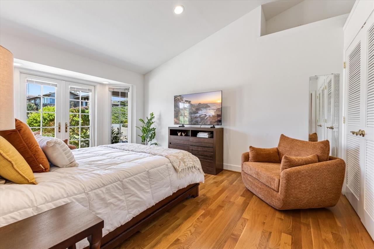 Bedroom 3, Queen, TV, Patio Access