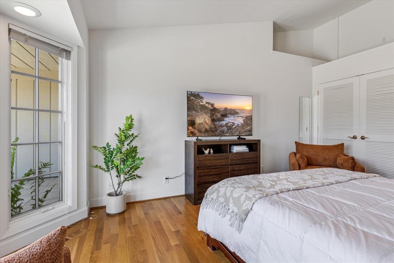 Bedroom 3, Queen, TV, Patio Access