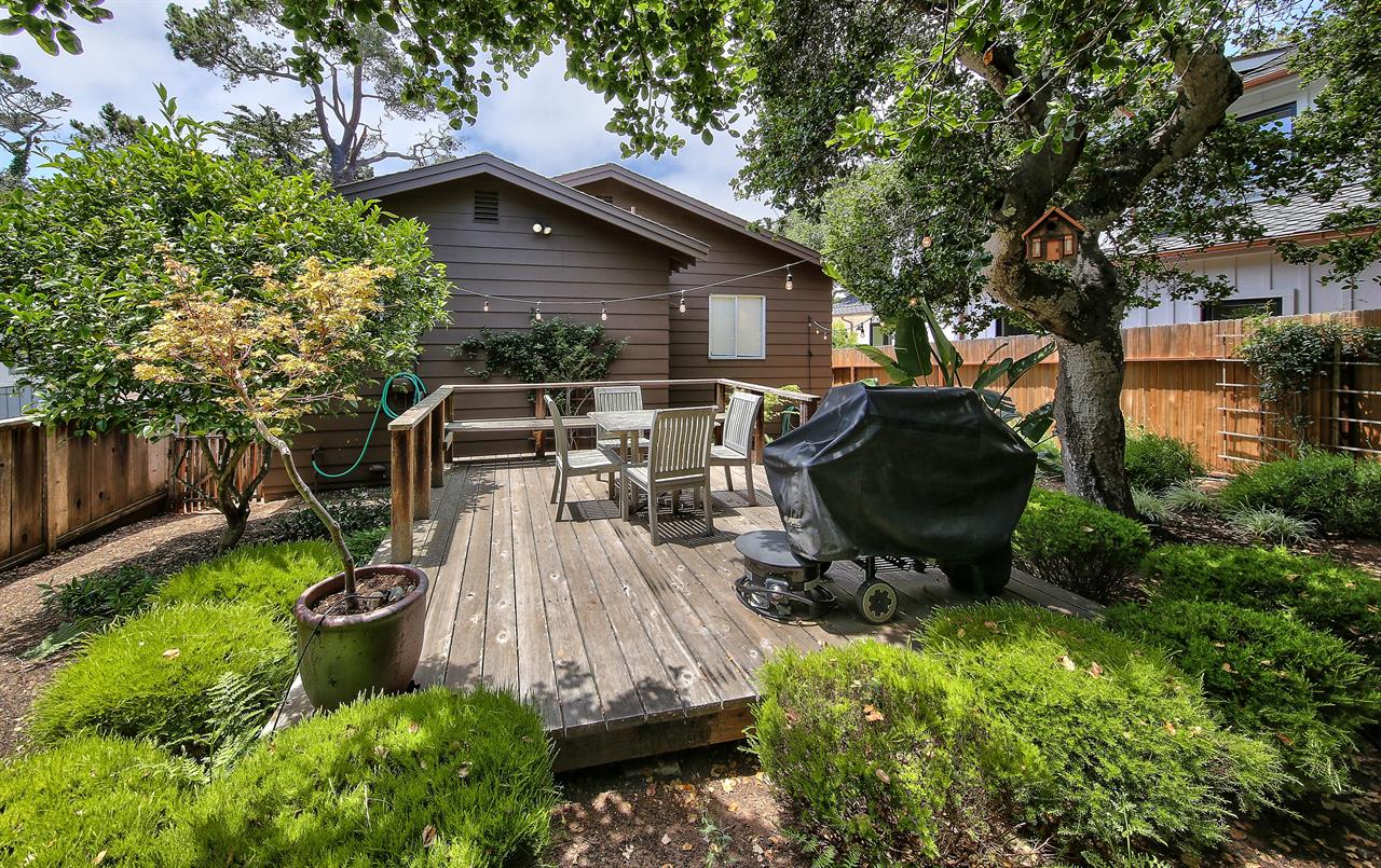Back Deck with Dining Table, Seating and Propane BBQ Grill