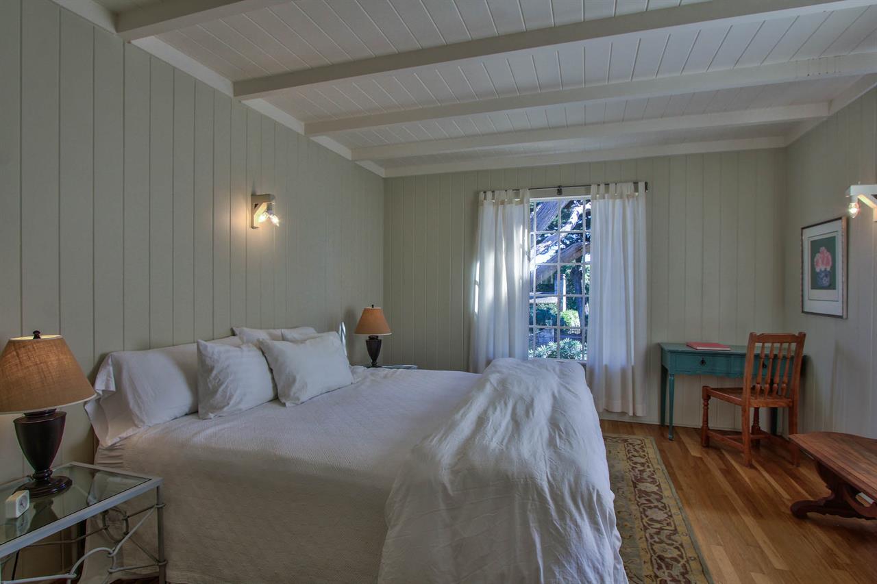 Bedroom 1, King Bed, Writing Desk Downstairs