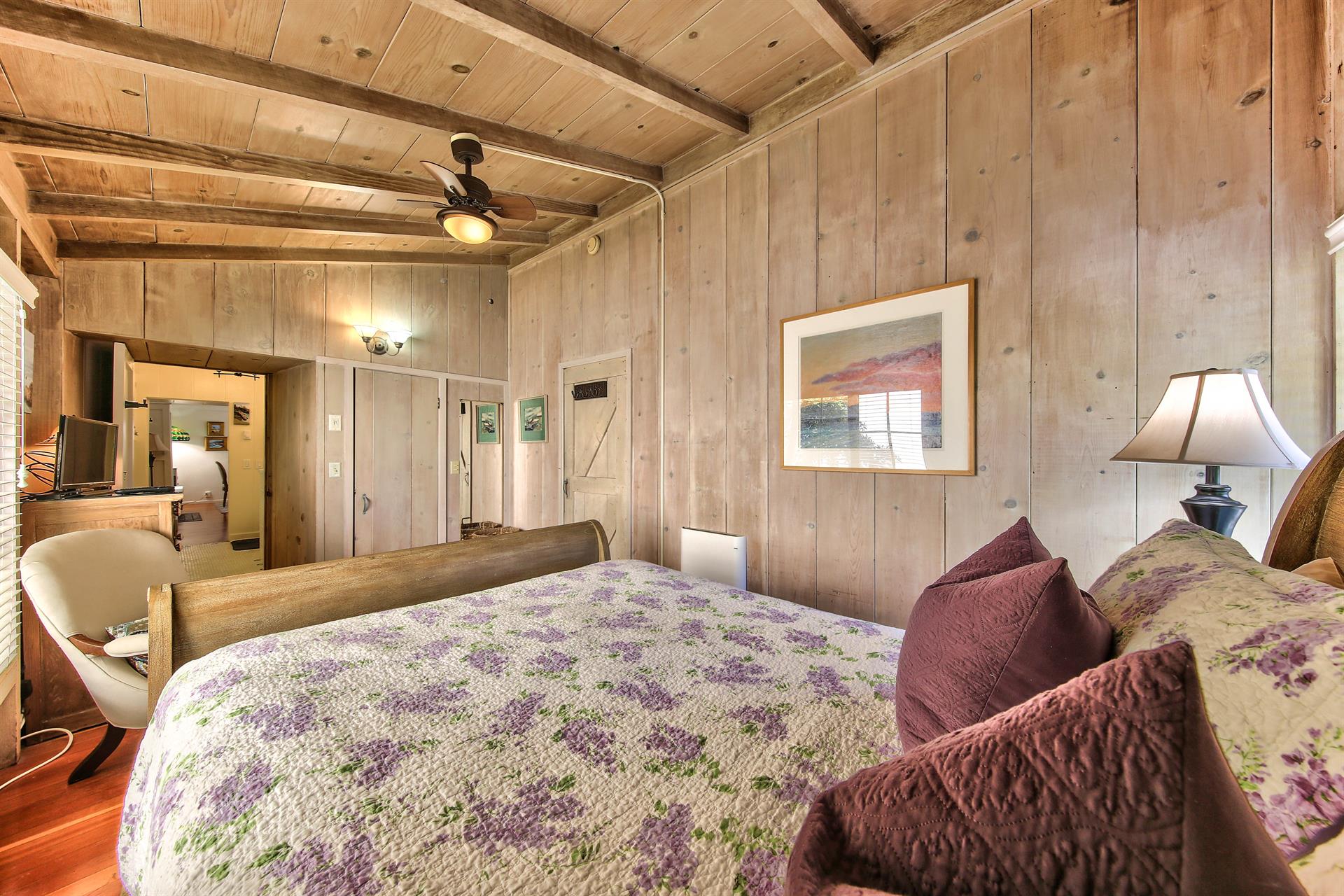 Bedroom 1, Queen Bed, Small TV In Main House