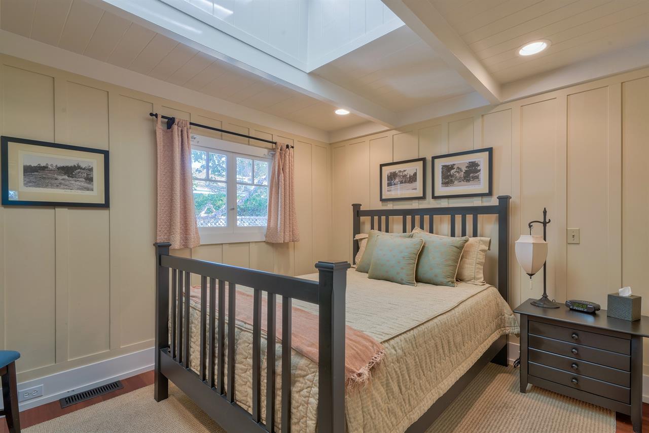 Bedroom 2, Queen, Skylights, Mission Style Furnishings