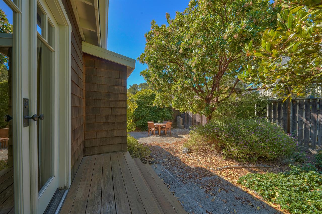 Enjoy the Fresh Sea Air and Easy Walk to Downtown