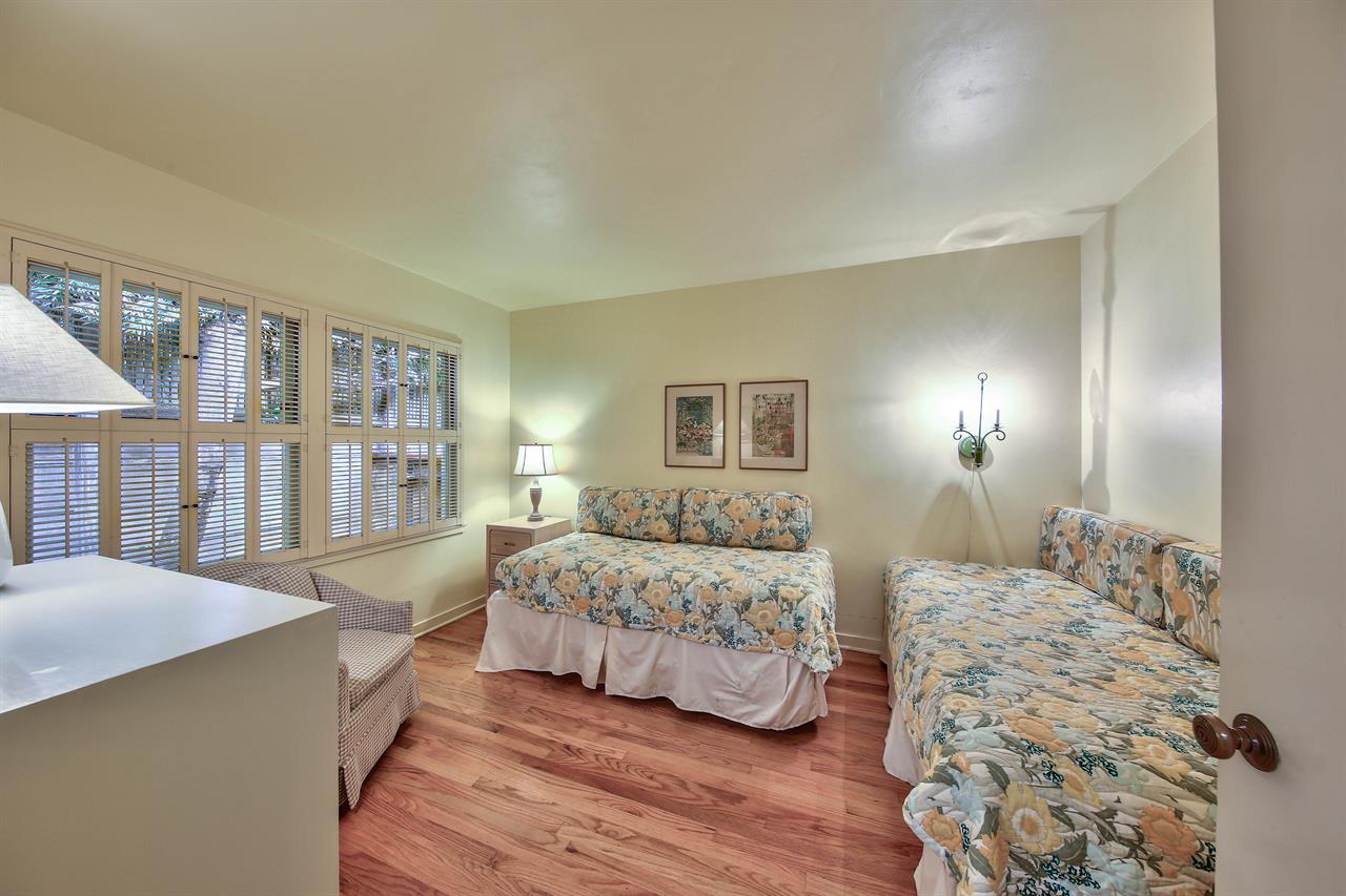 Bedroom 3, Two Twin Daybeds
