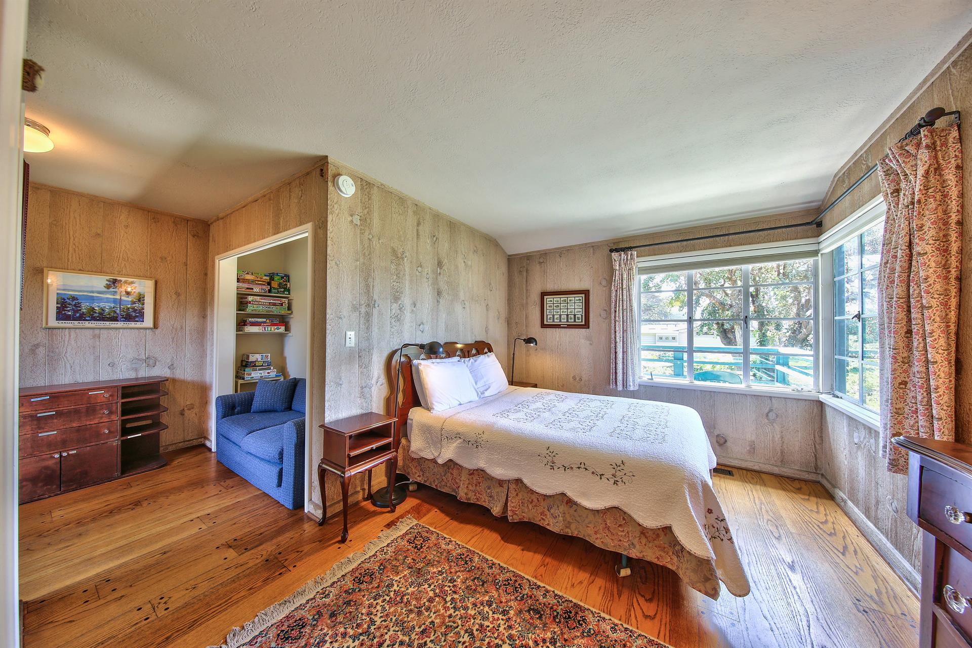 Bedroom 1, Queen, Filtered Ocean View, En Suite Bathroom