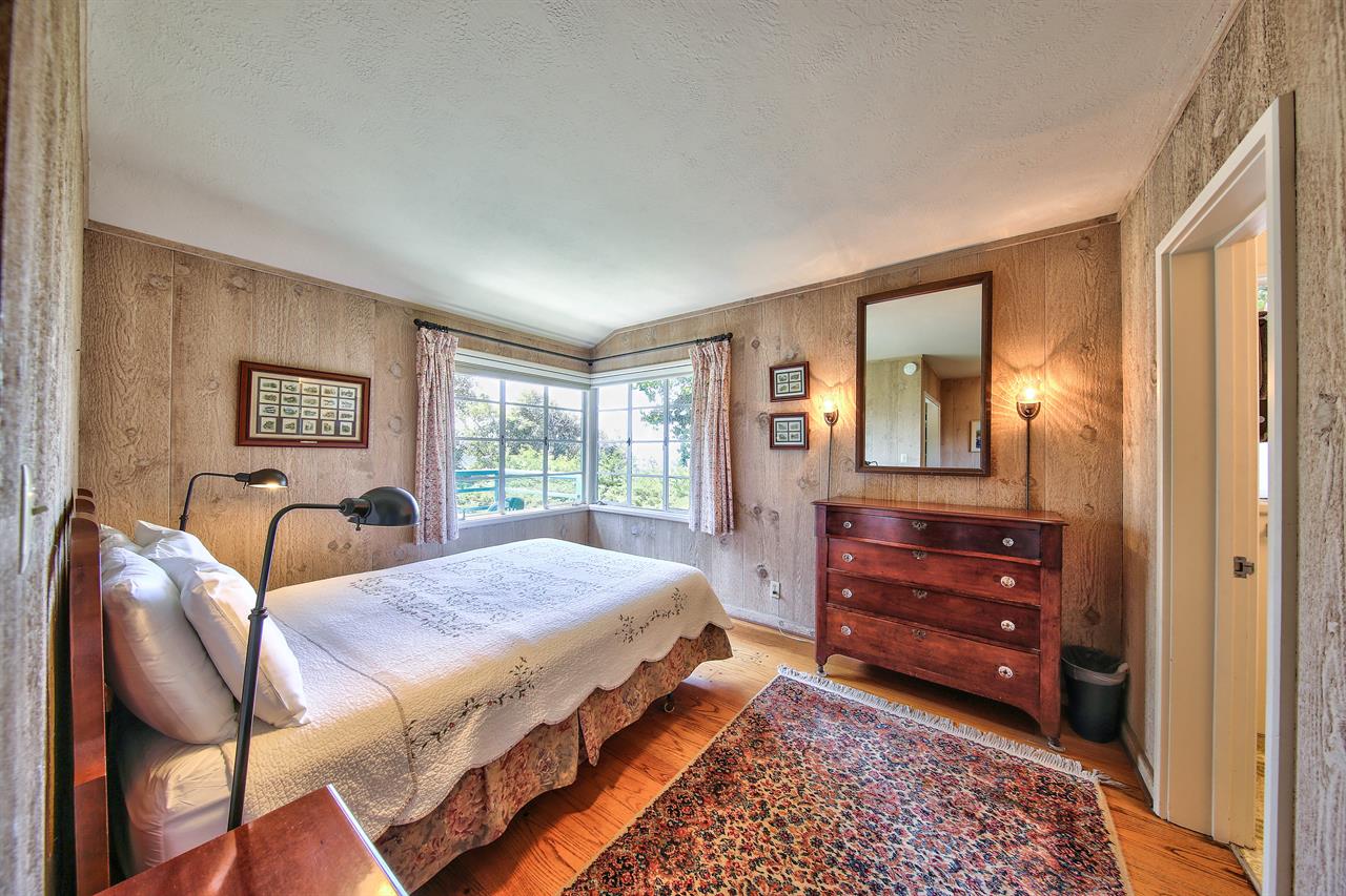 Bedroom 1, Queen, Filtered Ocean View, En Suite Bathroom