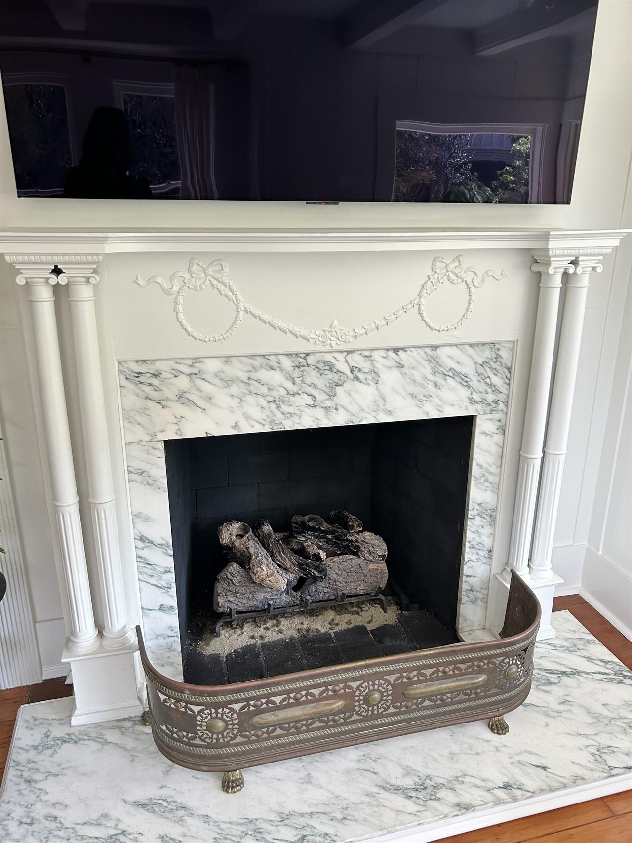 Gas Fireplace with Ceramic Logs, Ornate Surround