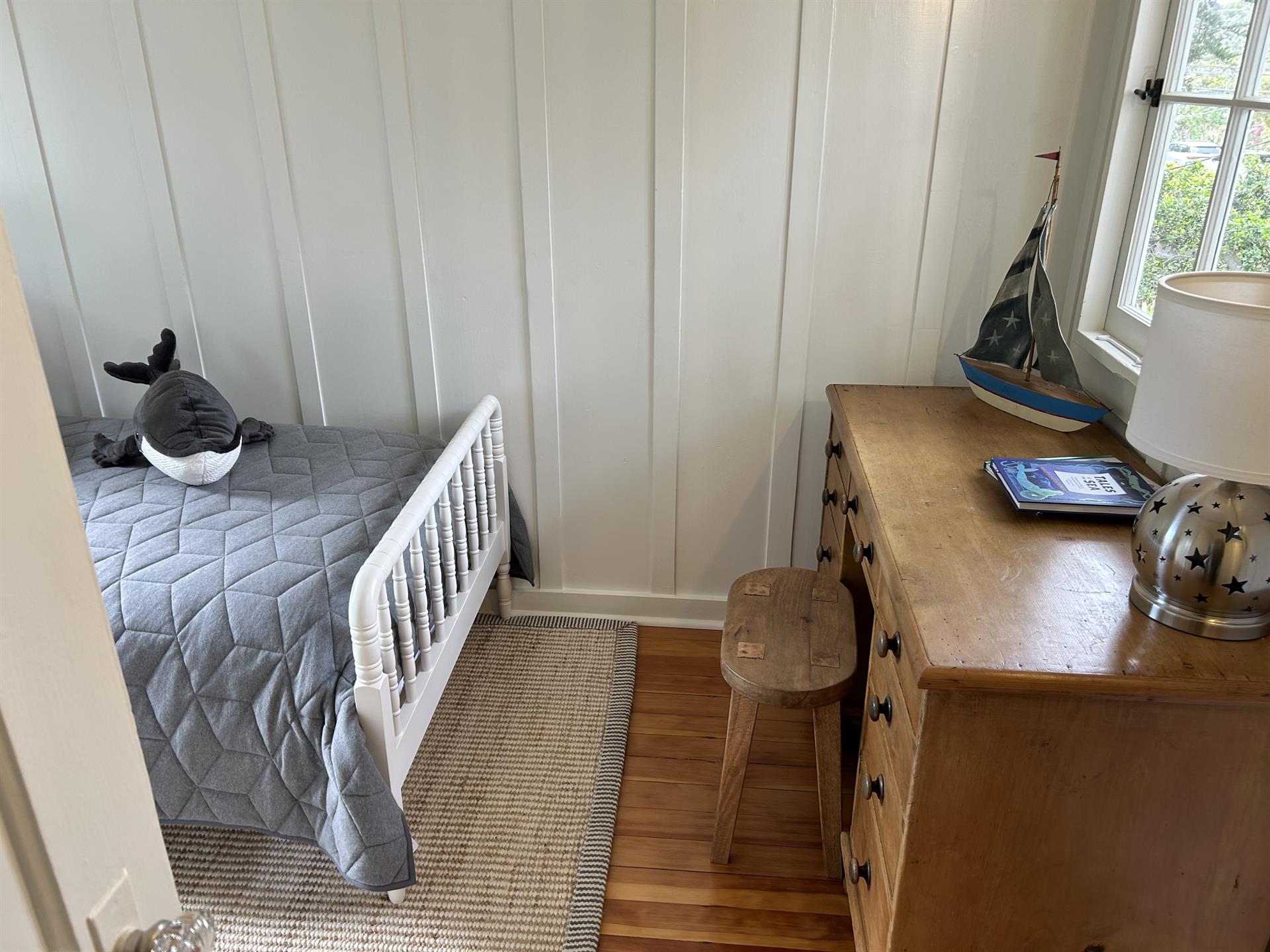 Sleeping Space 3, Twin Bed No Closet, Upstairs