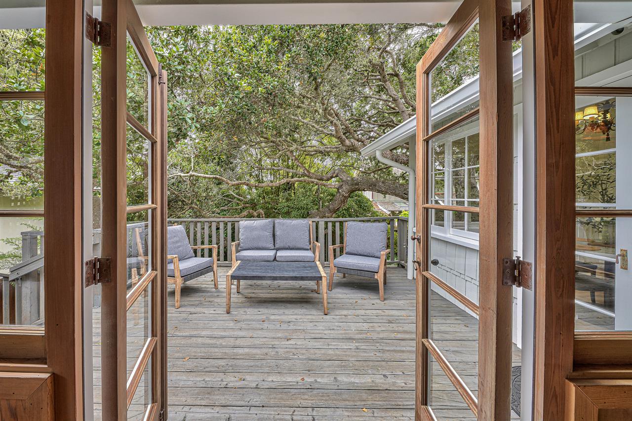 Deck with Outdoor Seating Area