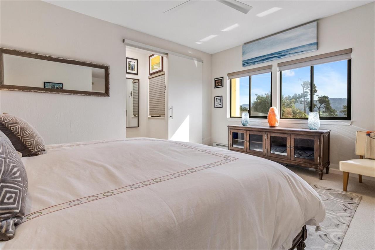 King Bed and Views