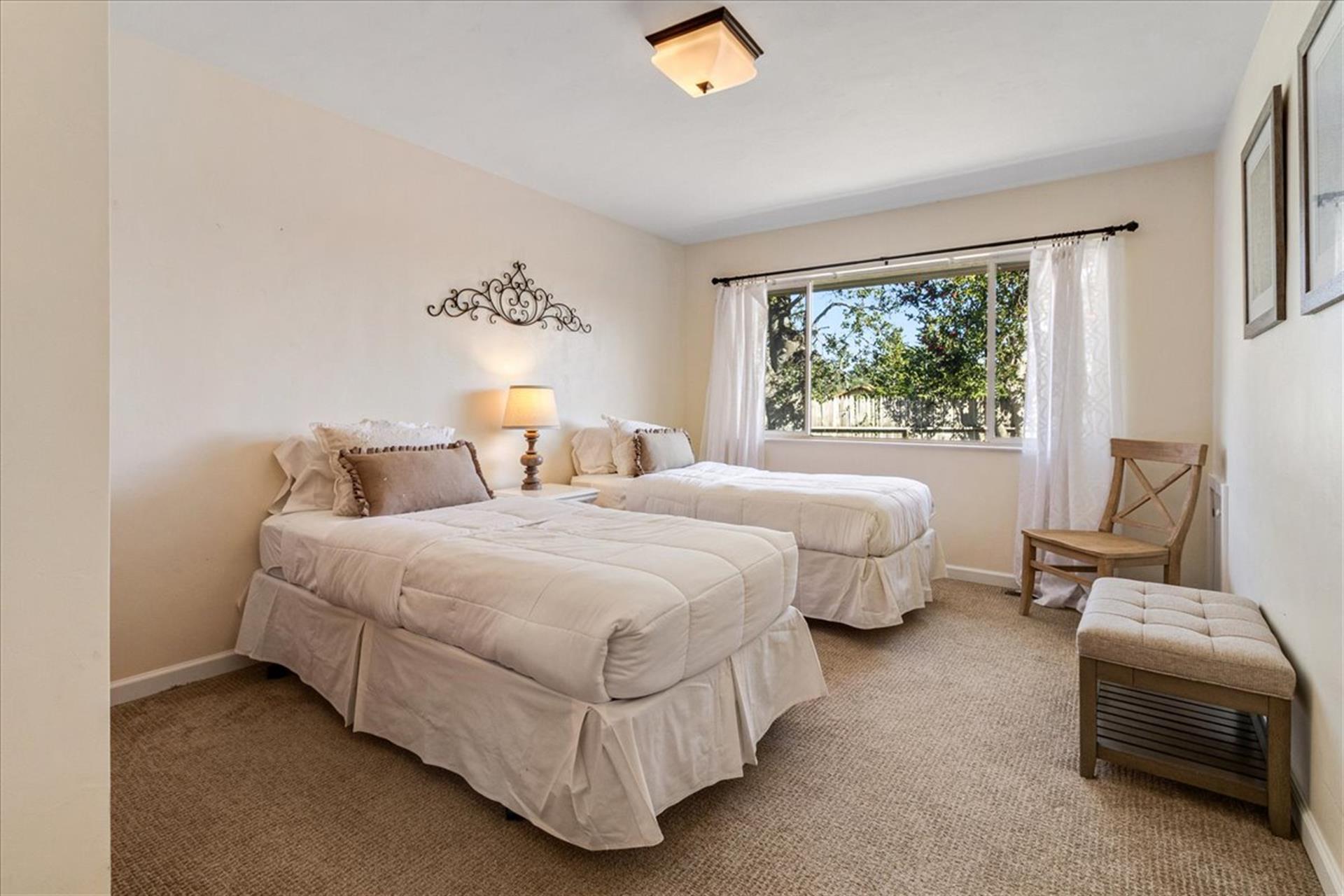 Bedroom 2 has Two Twin Beds