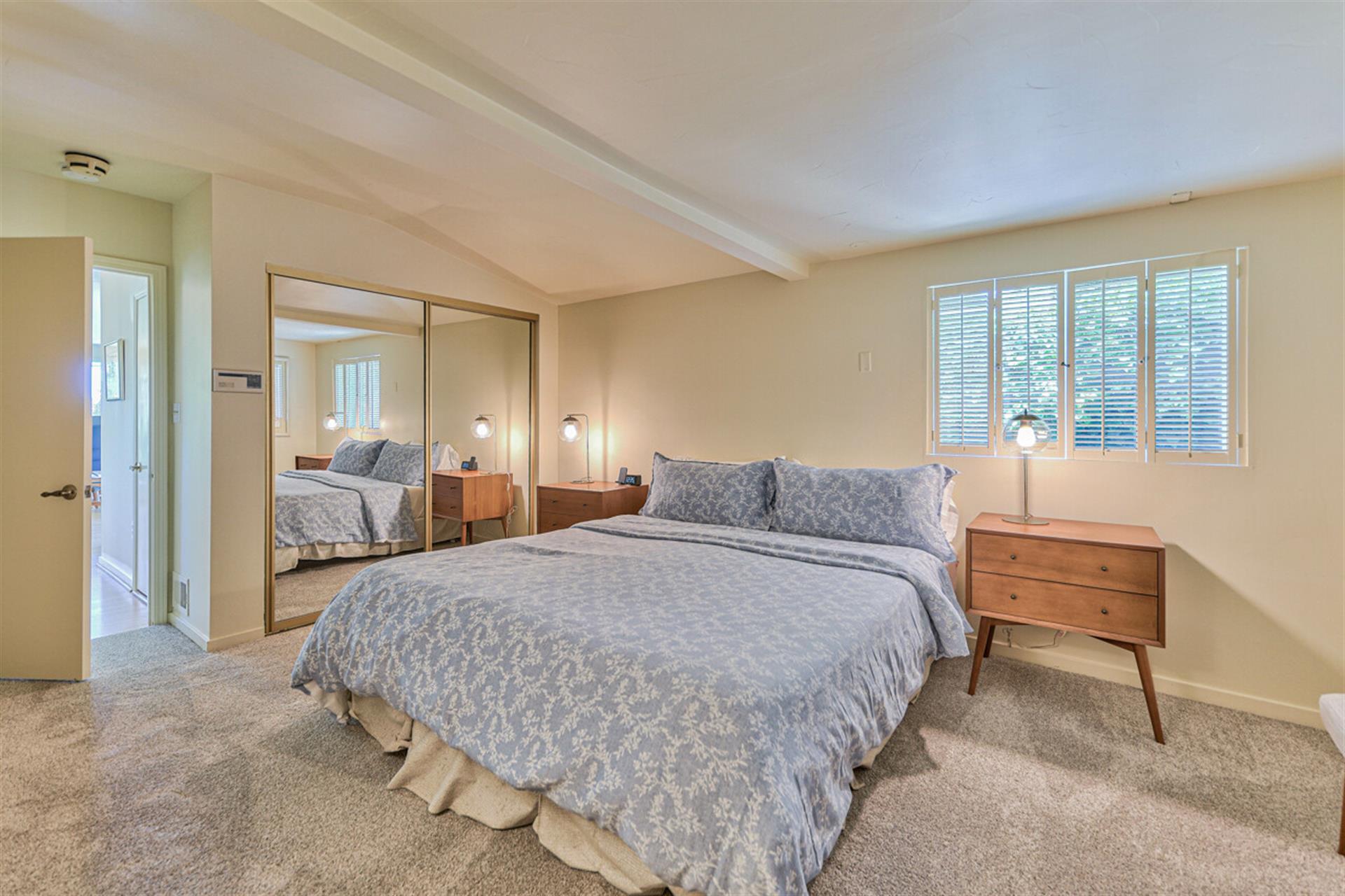 Bedroom 2, King Bed