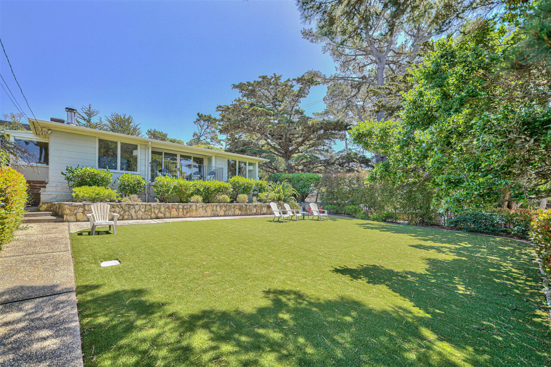 Your HomeAwayfromHome in CarmelbytheSea