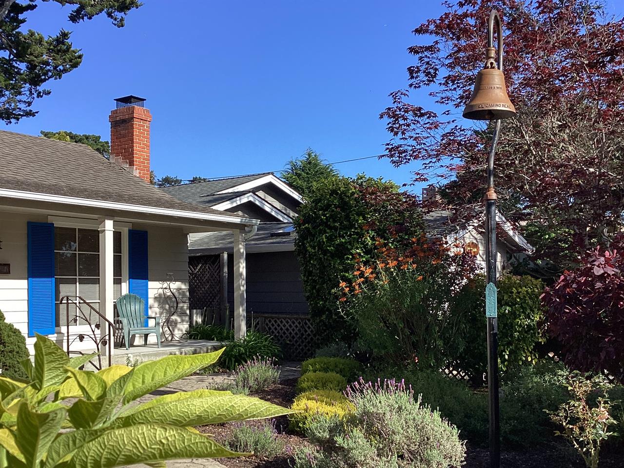 Welcome to Moore Fun A Carmel Cottage with Beautiful Garden