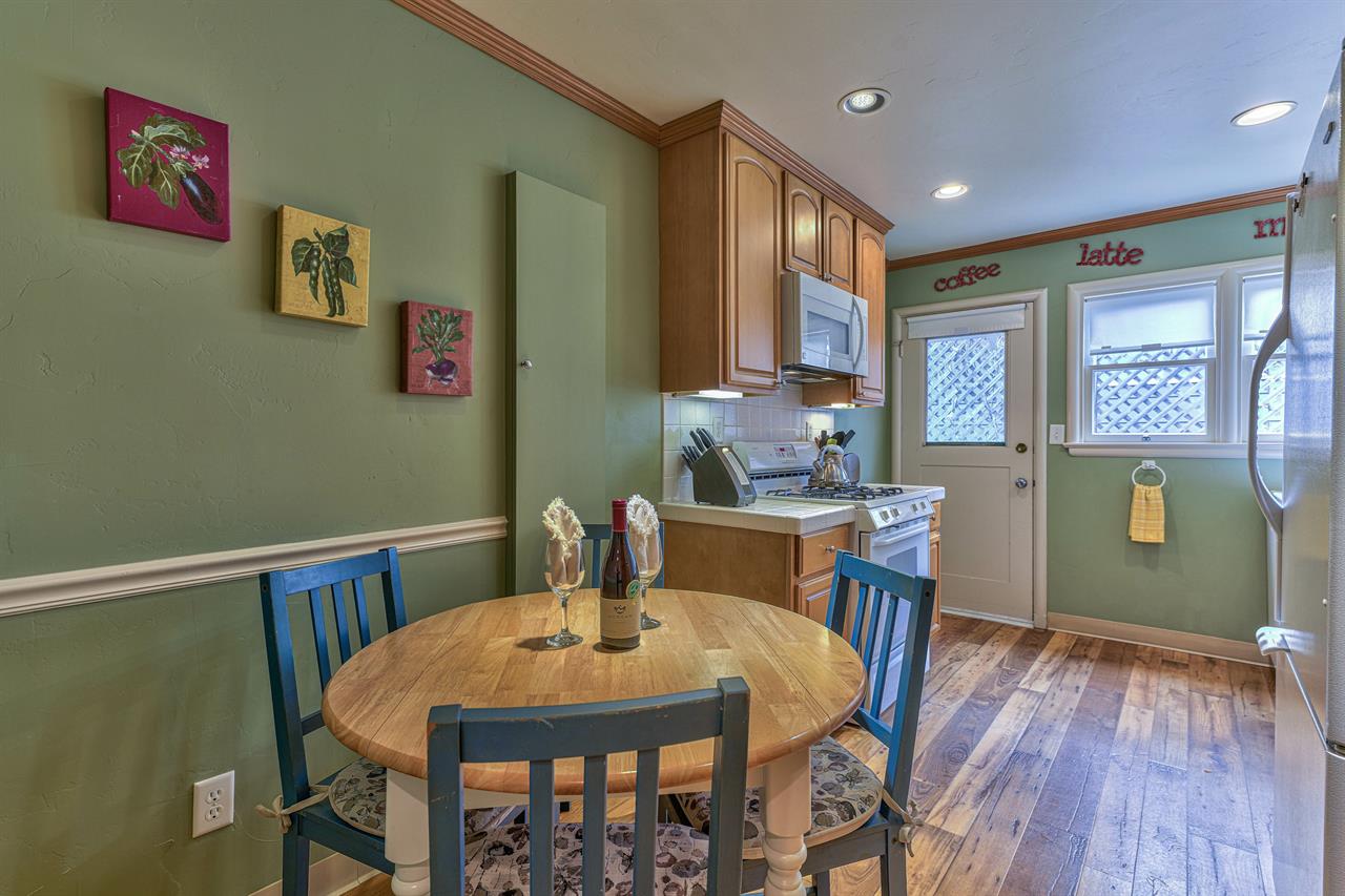 Sweet EatIn Kitchen