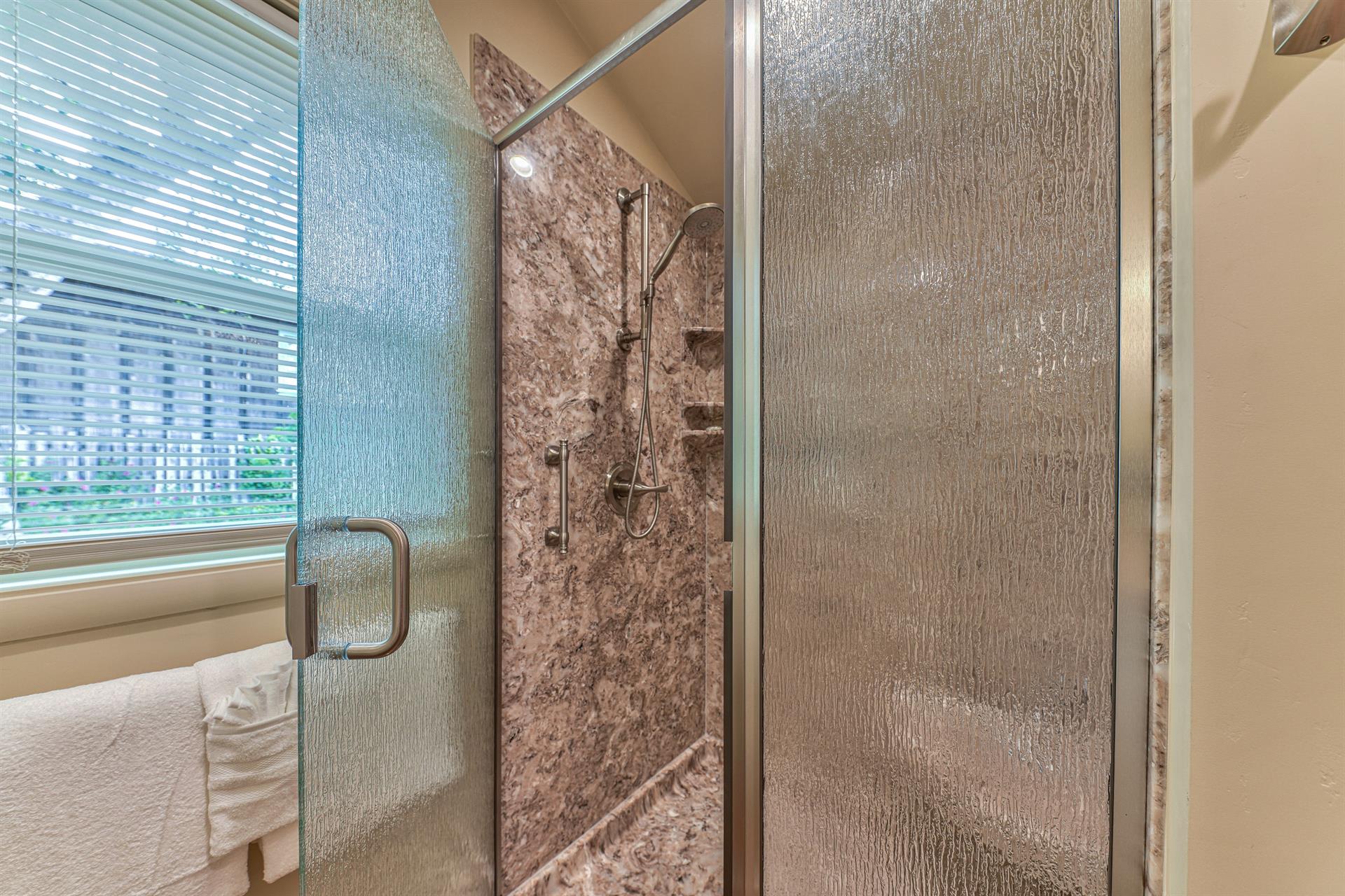 En Suite Bathroom with Shower