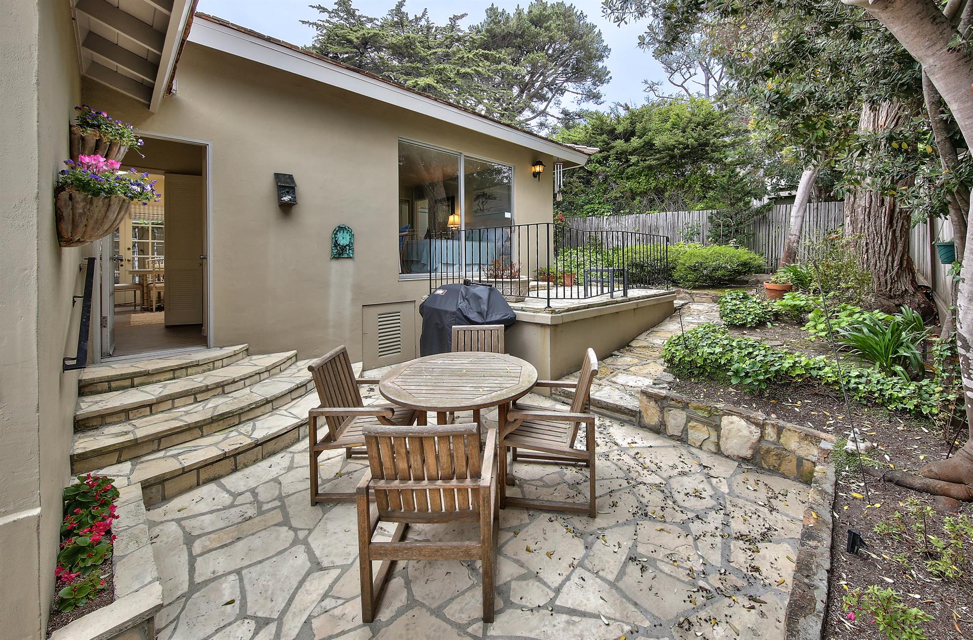 SemiProtected Side Patio with Dining Area, Gas BBQ Grill