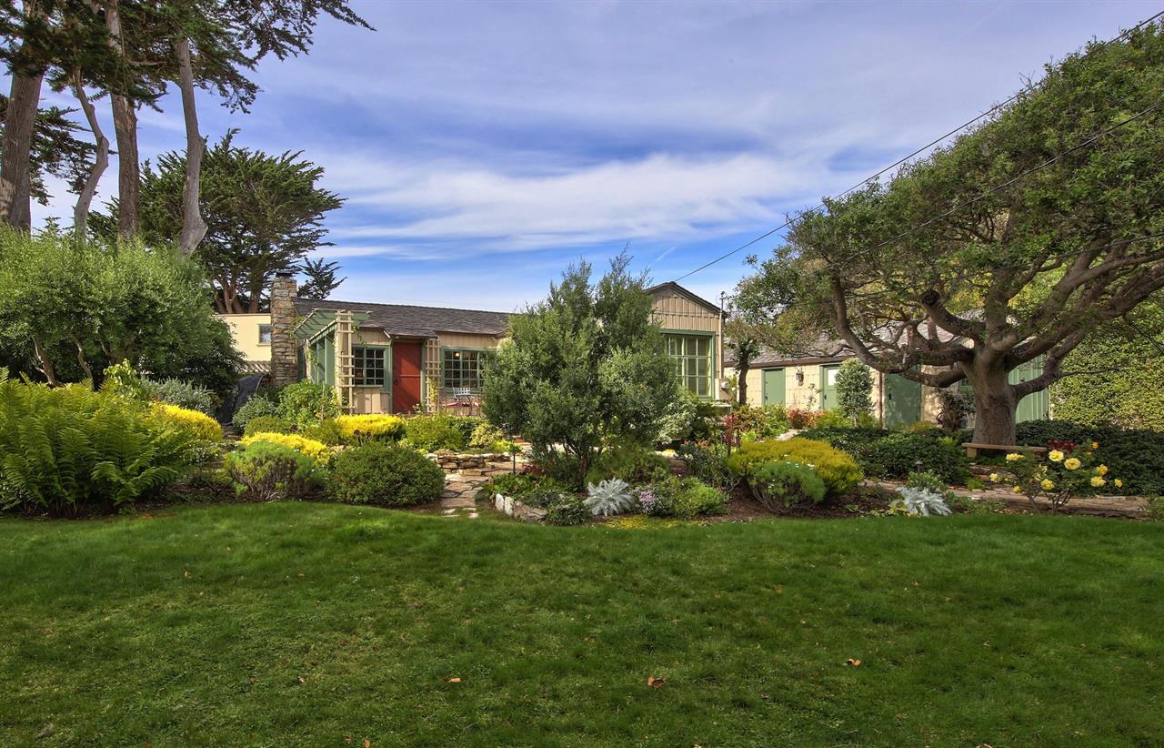 Welcome to Valley View Cottage Two Blocks to the Beach