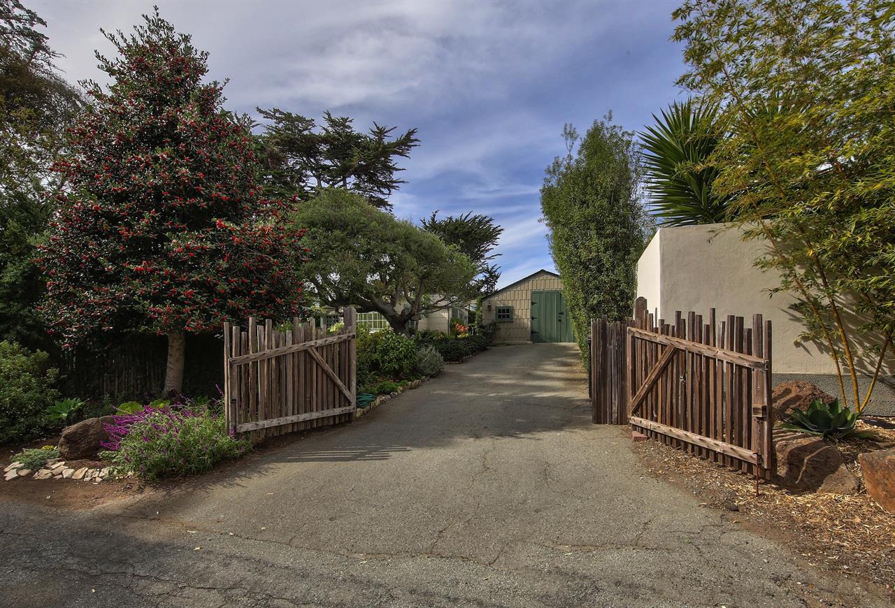 OffStreet Parking in Gated Driveway