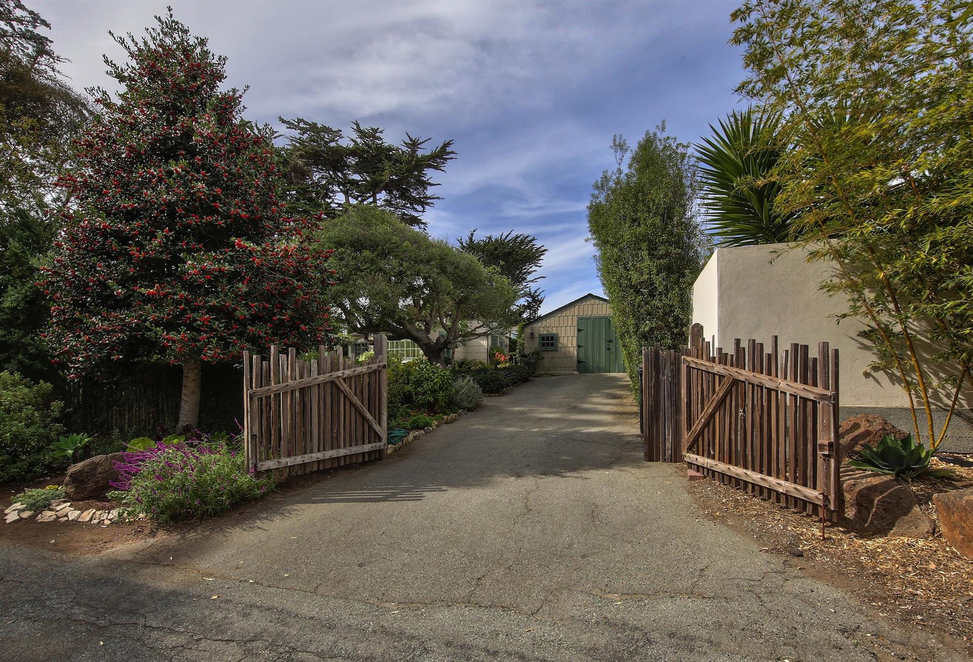 OffStreet Parking in Gated Driveway