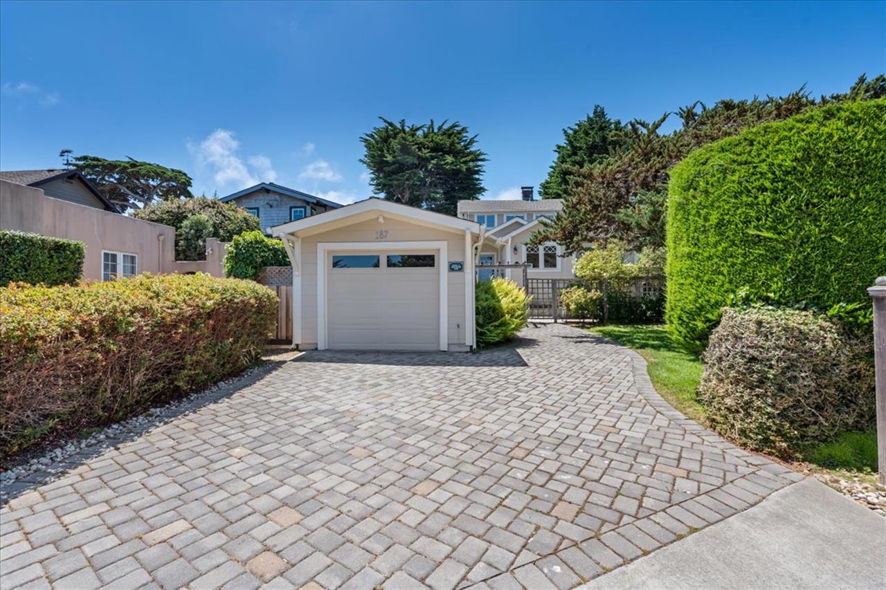 Front of the Home with the One Car Garage