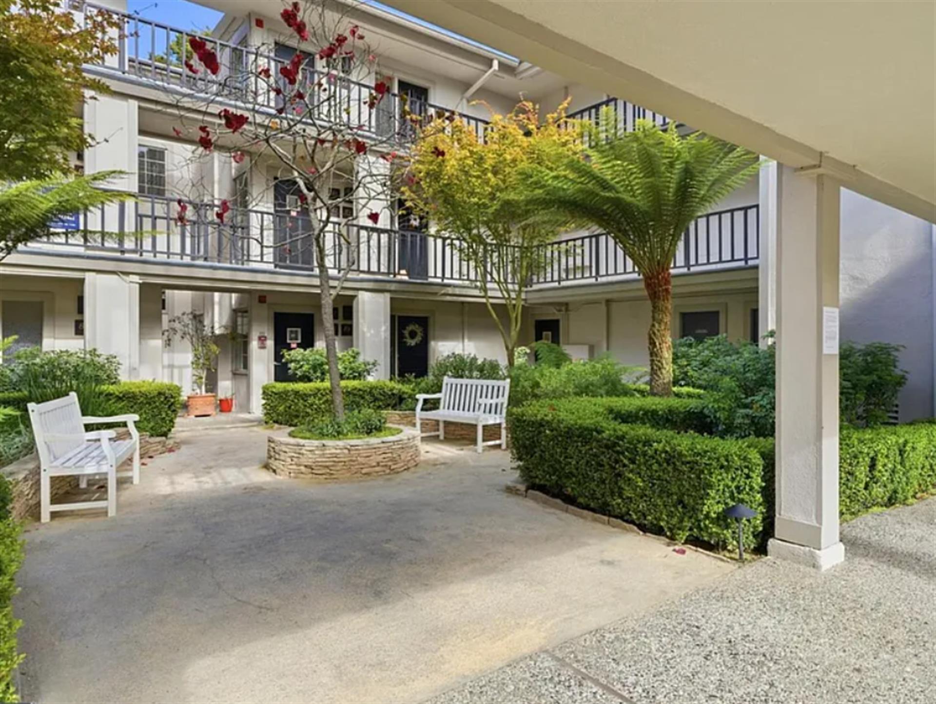 Lovely Garden Courtyard