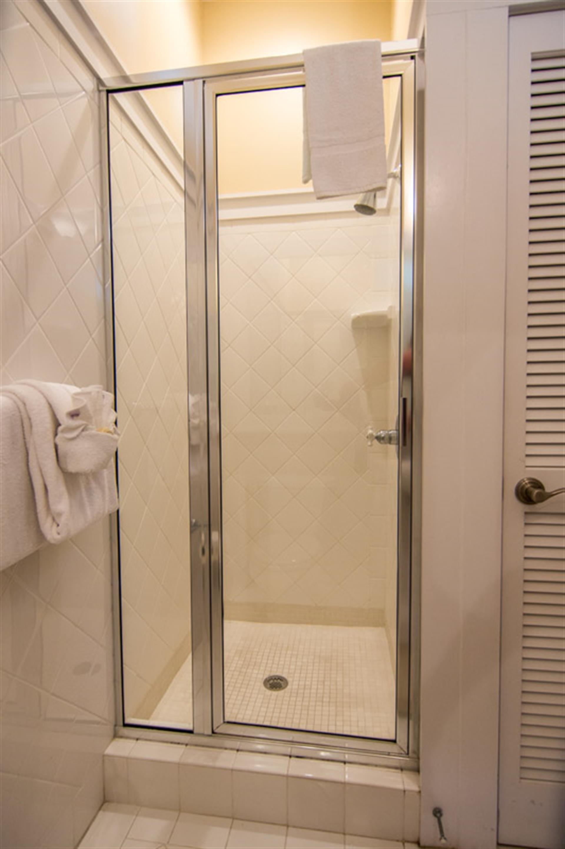 1st Floor King Bathroom Walk In Shower