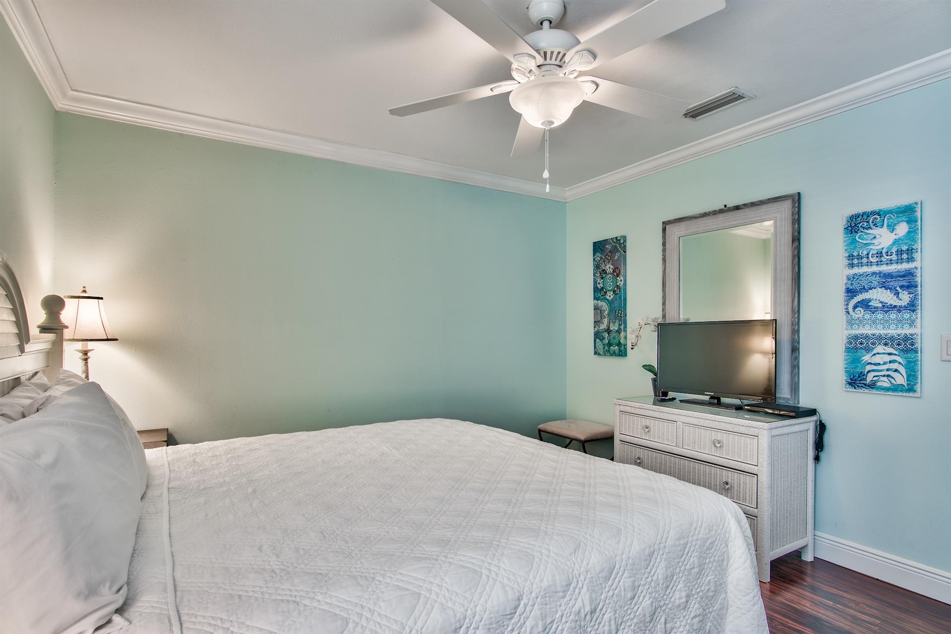 King bedroom in the inlaw suite.