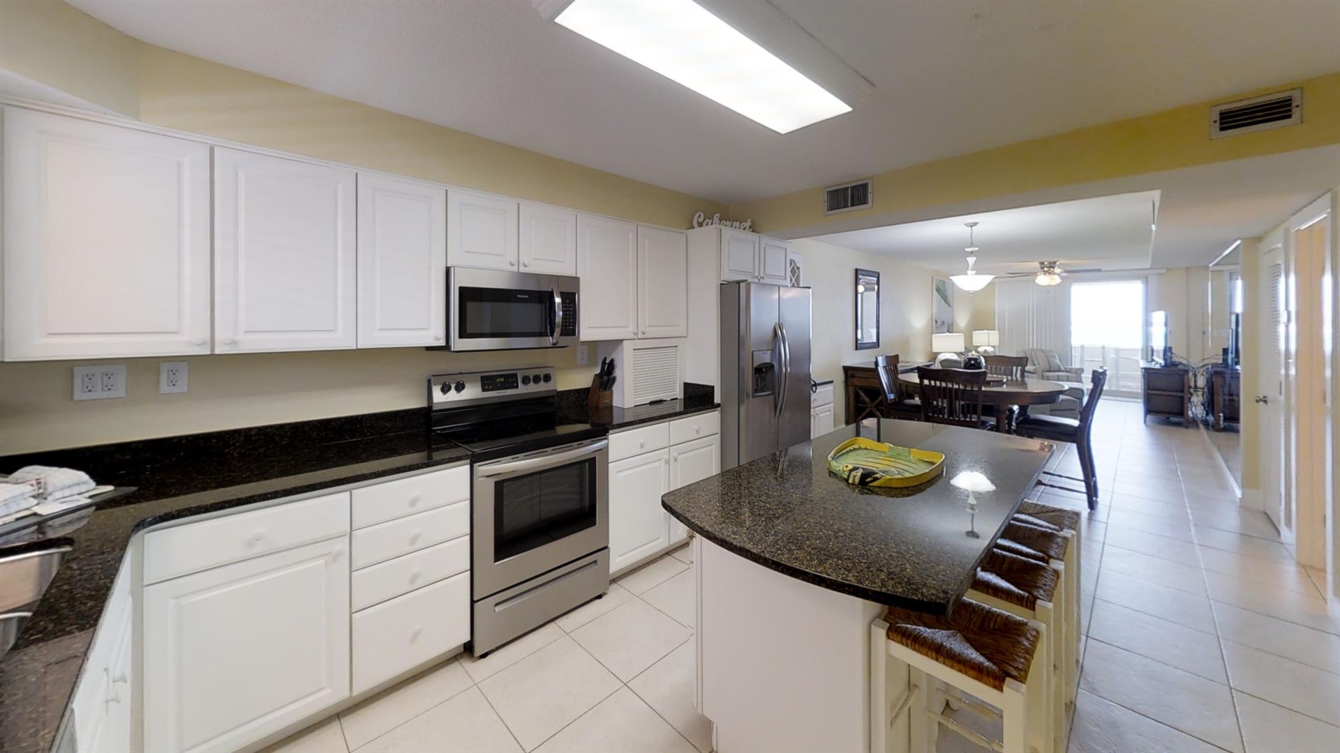 NN3fJbEm85a  Kitchen